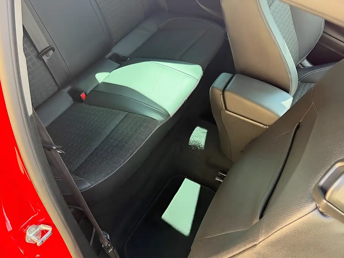 Used 2014 Vauxhall Astra Gtc Sri Red - Interior and Exterior details 20