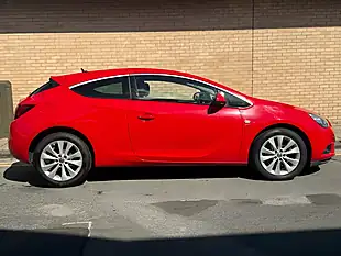 Used 2014 Vauxhall Astra Gtc Sri Red - Interior and Exterior details 3