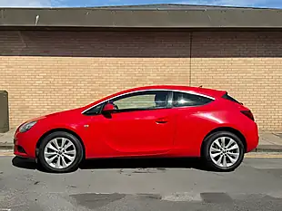 Used 2014 Vauxhall Astra Gtc Sri Red - Interior and Exterior details 4