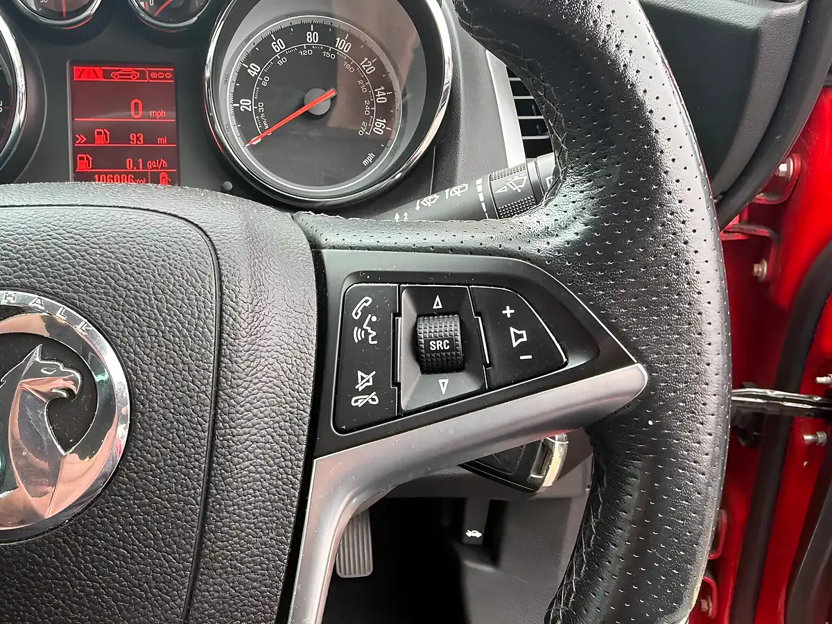 Used 2014 Vauxhall Astra Gtc Sri Red - Interior and Exterior details 14