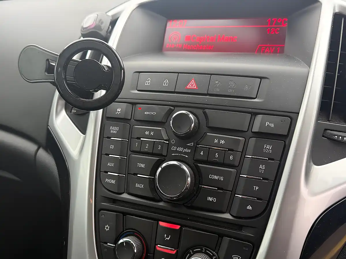 Used 2014 Vauxhall Astra Gtc Sri Red - Interior and Exterior details 20