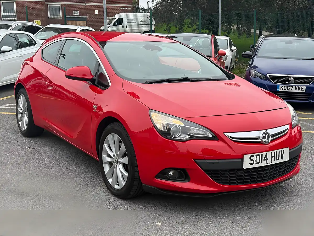 Used 2014 Vauxhall Astra Gtc Sri Red - Interior and Exterior details 5