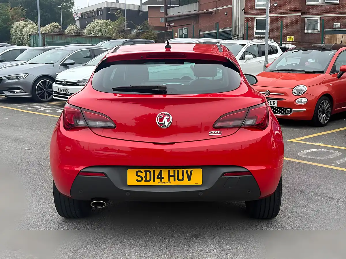 Used 2014 Vauxhall Astra Gtc Sri Red - Interior and Exterior details 7