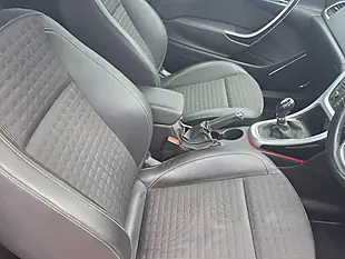 Used 2014 Vauxhall Astra Gtc Sri Red - Interior and Exterior details 12