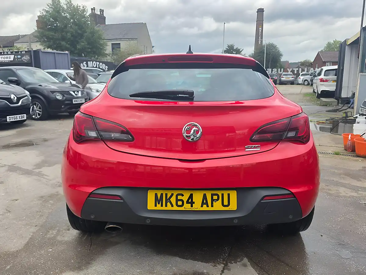 Used 2014 Vauxhall Astra Gtc Sri Red - Interior and Exterior details 6
