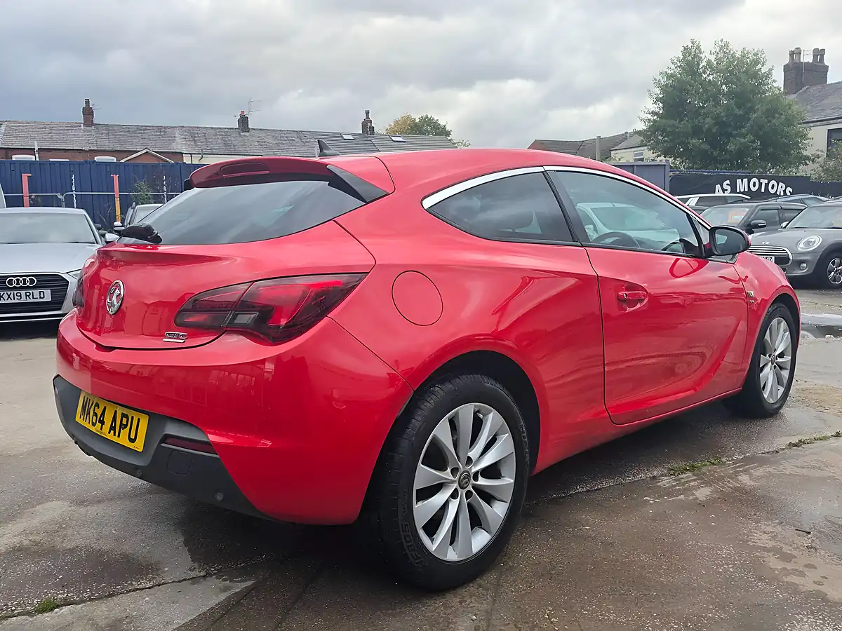 Used 2014 Vauxhall Astra Gtc Sri Red - Interior and Exterior details 7