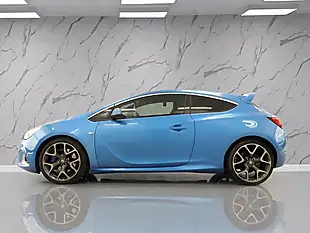 Used 2014 Vauxhall Astra Gtc Vxr Blue - Interior and Exterior details 5