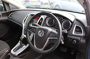 Used 2014 Vauxhall Astra Sri Blue - Interior and Exterior details 6