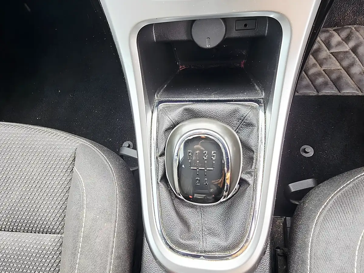 Used 2014 Vauxhall Astra Sri Green - Interior and Exterior details 10