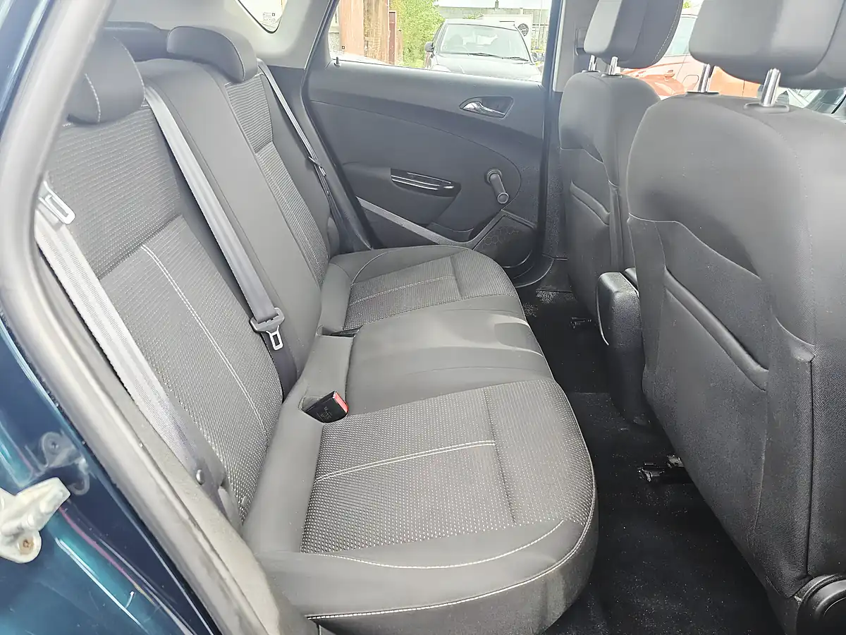 Used 2014 Vauxhall Astra Sri Green - Interior and Exterior details 8