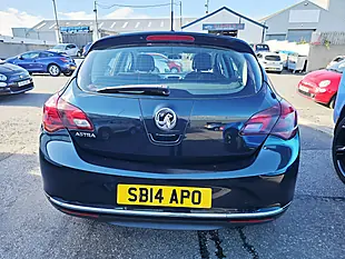 Used 2014 Vauxhall Astra Sri Green - Interior and Exterior details 4