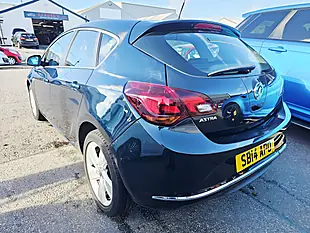 Used 2014 Vauxhall Astra Sri Green - Interior and Exterior details 5