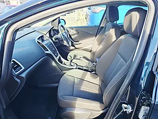 Used 2014 Vauxhall Astra Sri Green - Interior and Exterior details 7