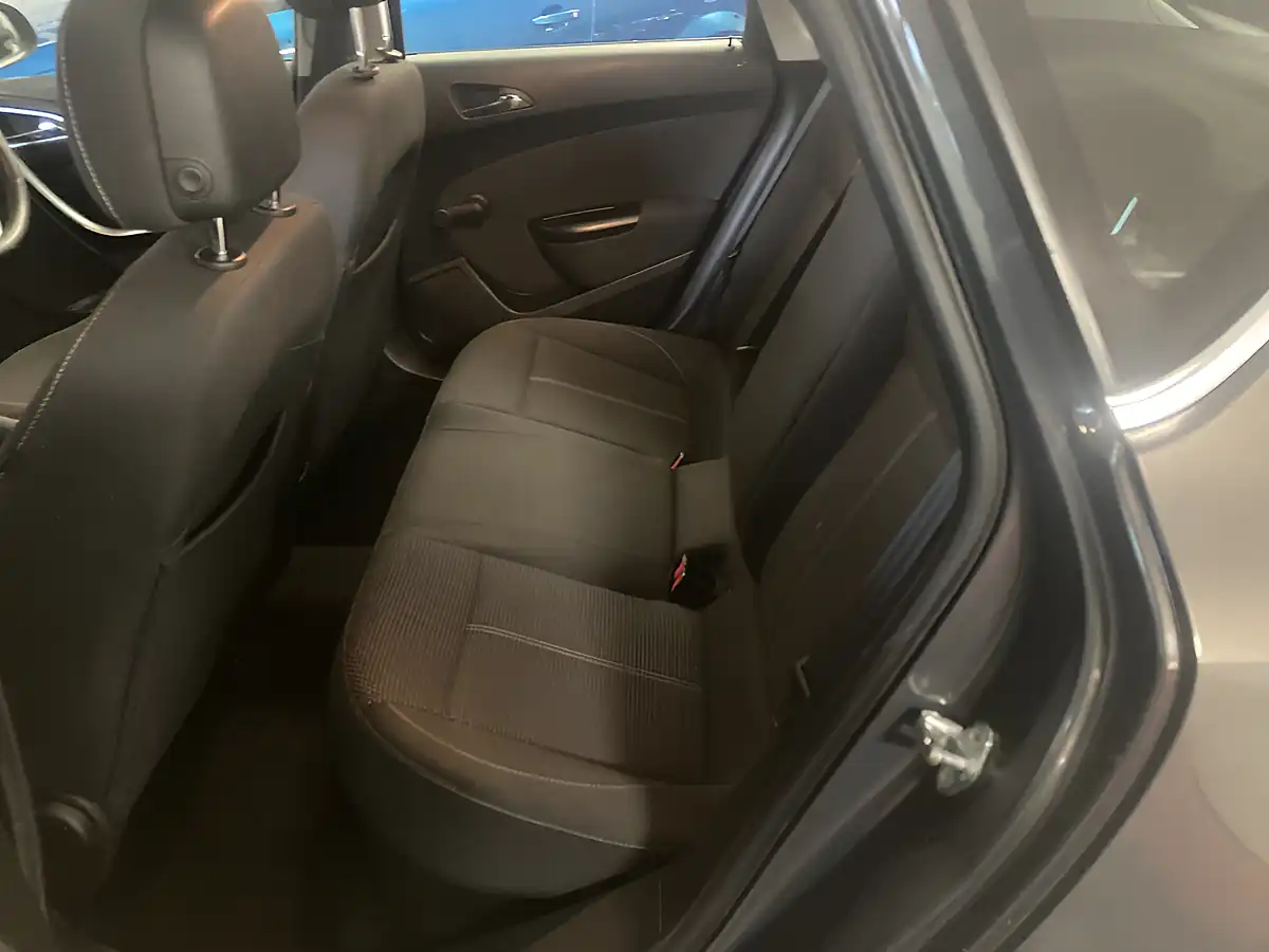 Used 2014 Vauxhall Astra Sri Grey - Interior and Exterior details 14