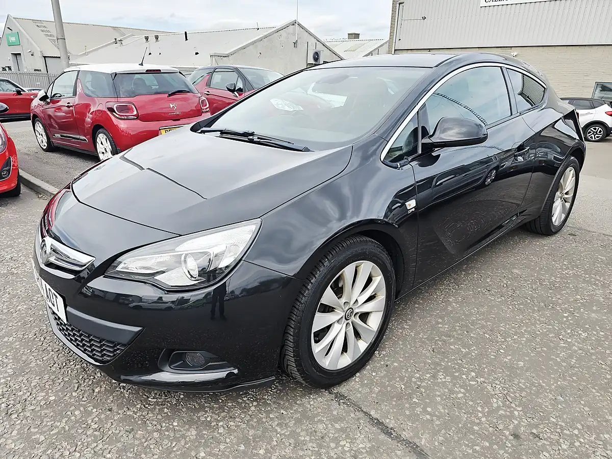 Used 2014 Vauxhall Astra Sri Gtc Black - Front View