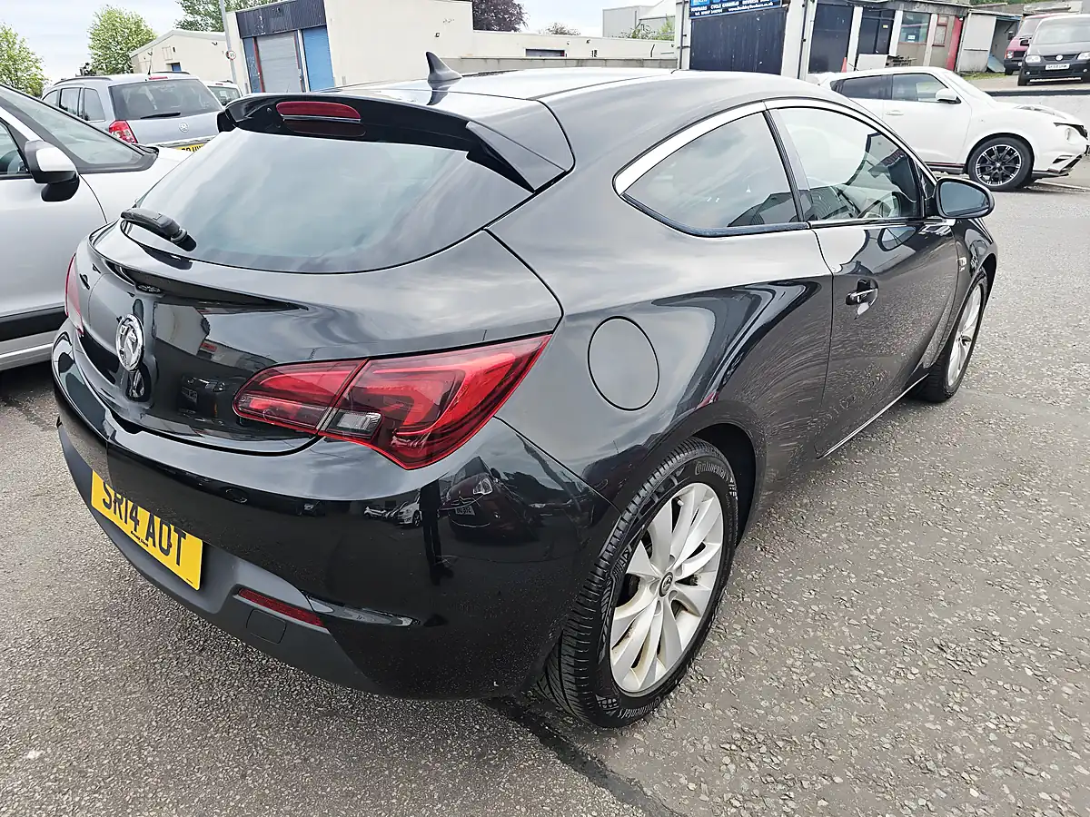 Used 2014 Vauxhall Astra Sri Gtc Black - Interior and Exterior details 4