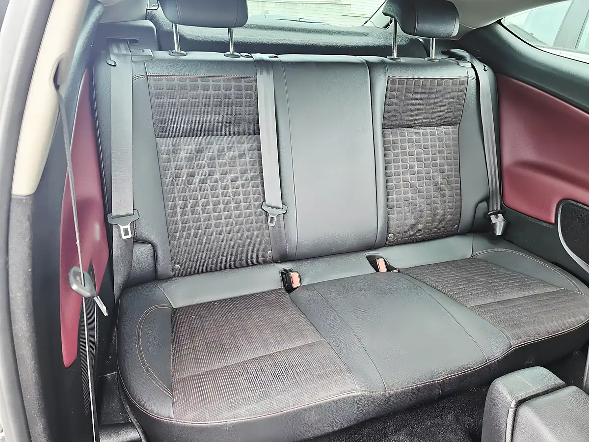Used 2014 Vauxhall Astra Sri Gtc Black - Interior and Exterior details 8