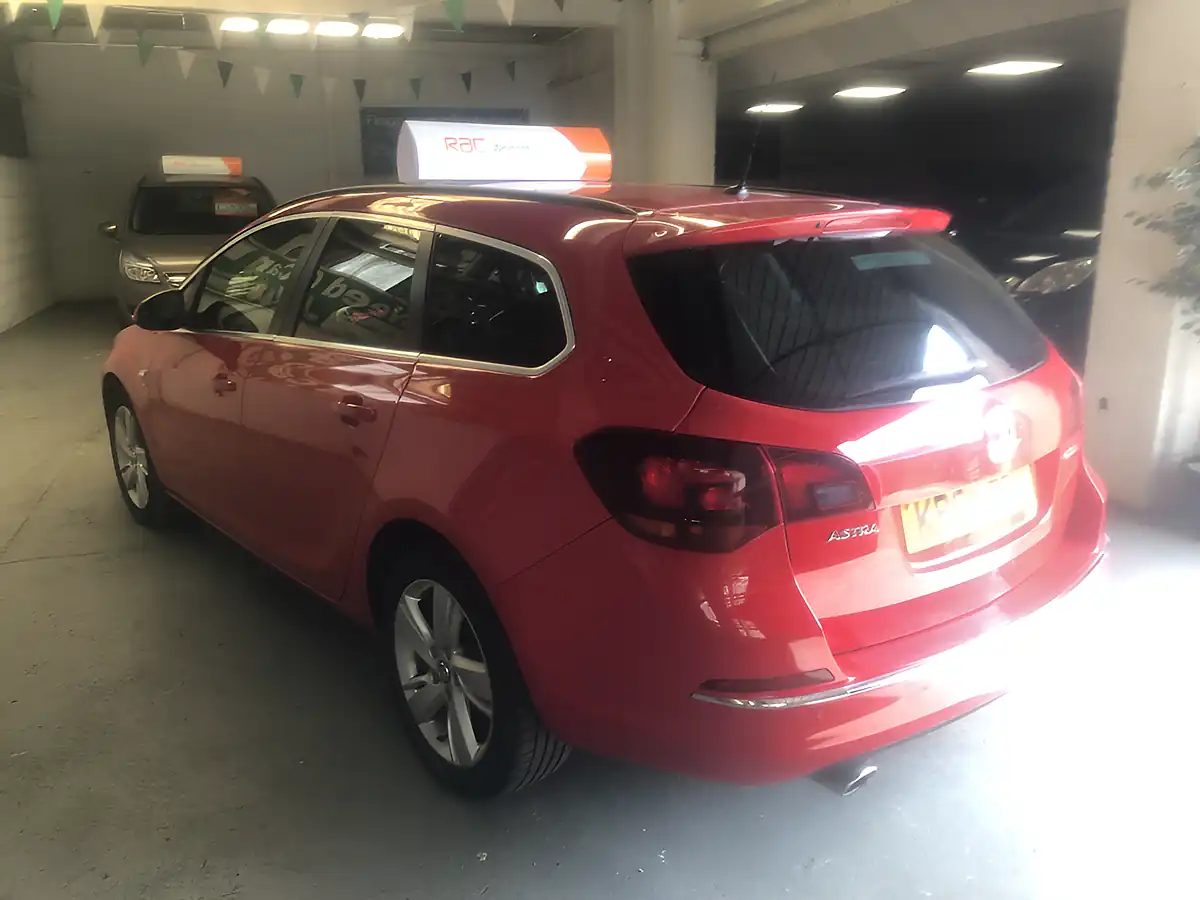 Used 2014 Vauxhall Astra Sri Red - Interior and Exterior details 3