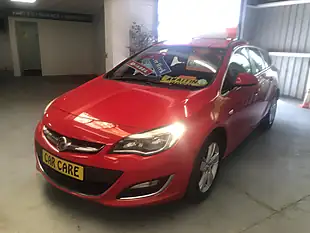 Used 2014 Vauxhall Astra Sri Red - Interior and Exterior details 4
