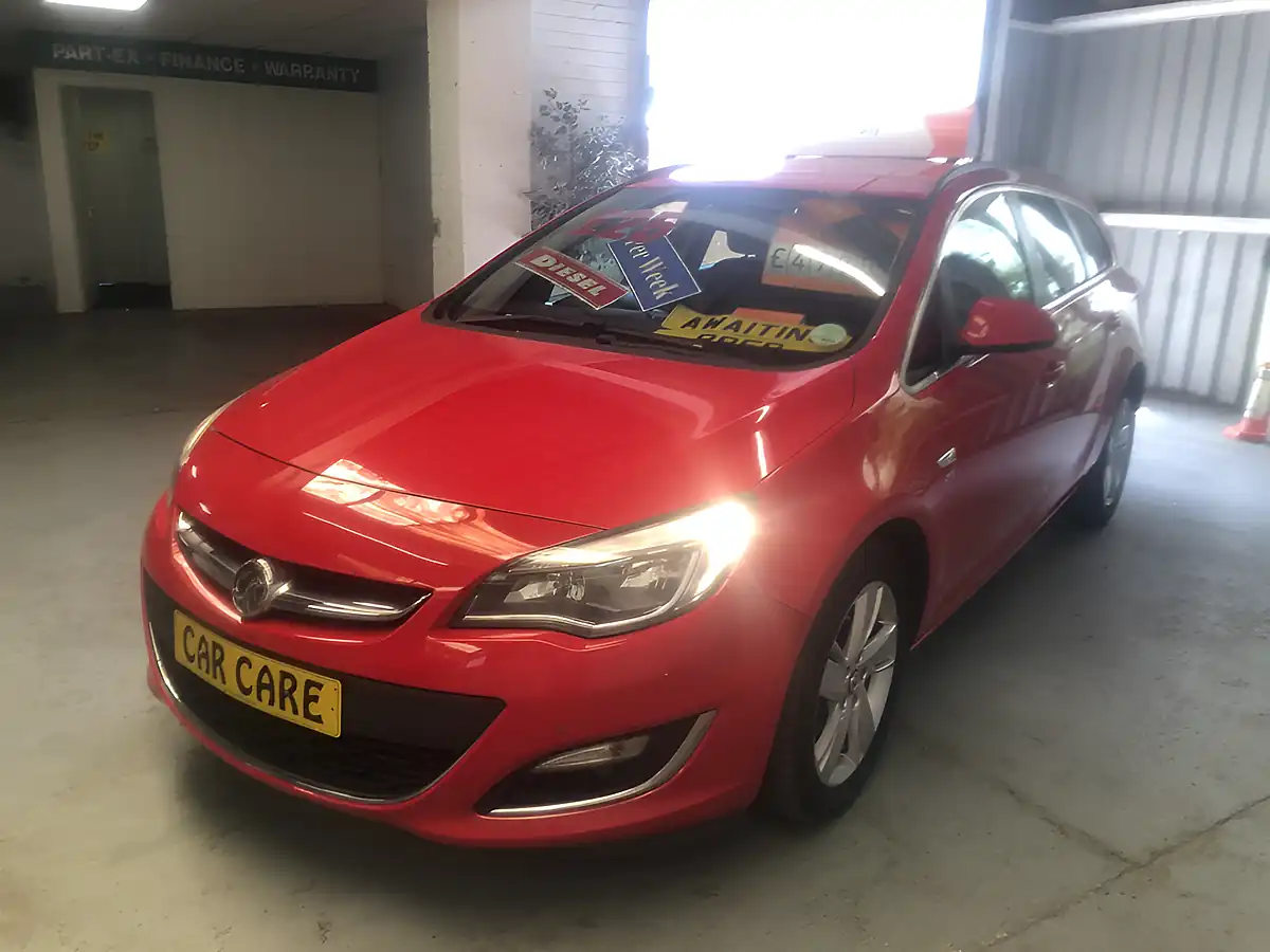 Used 2014 Vauxhall Astra Sri Red - Interior and Exterior details 4