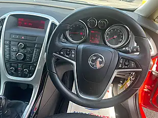 Used 2014 Vauxhall Astra Sri Red - Interior and Exterior details 11