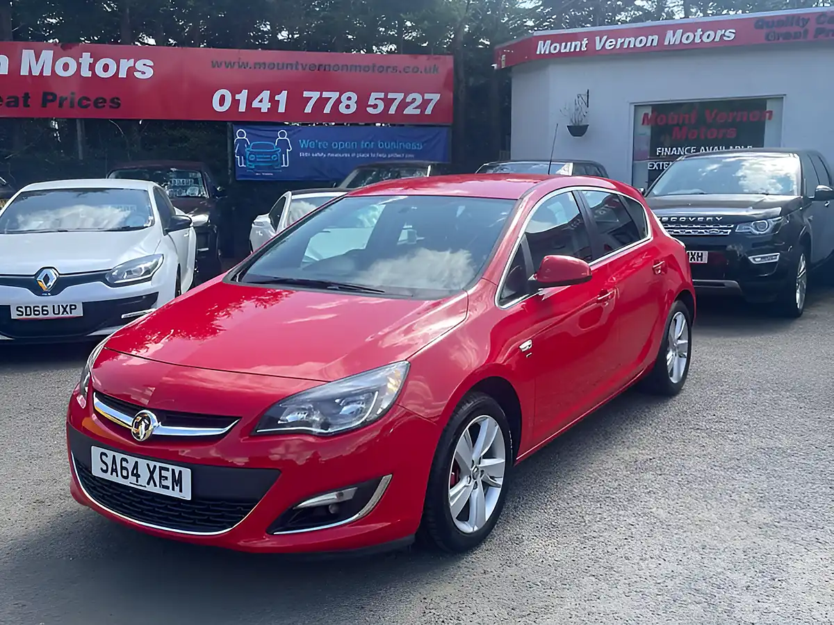 Used 2014 Vauxhall Astra Sri Red - Interior and Exterior details 2