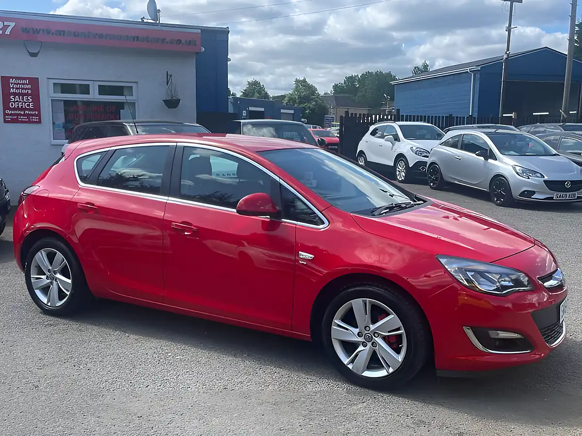 Used 2014 Vauxhall Astra Sri Red - Interior and Exterior details 7