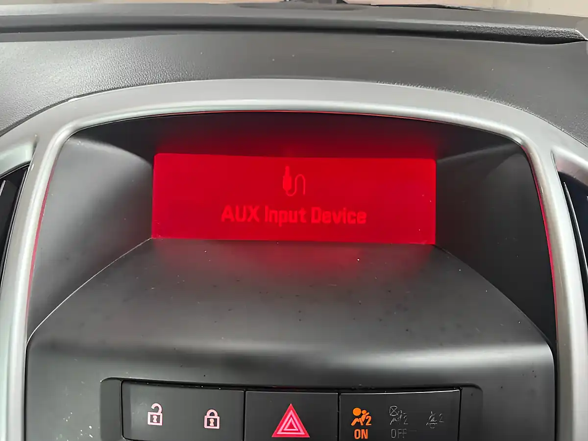 Used 2014 Vauxhall Astra Sri Red - Interior and Exterior details 16