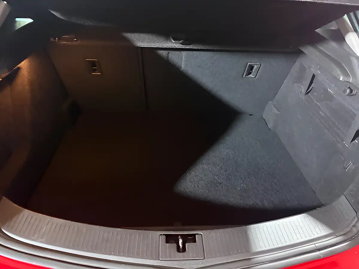 Used 2014 Vauxhall Astra Sri Red - Interior and Exterior details 17