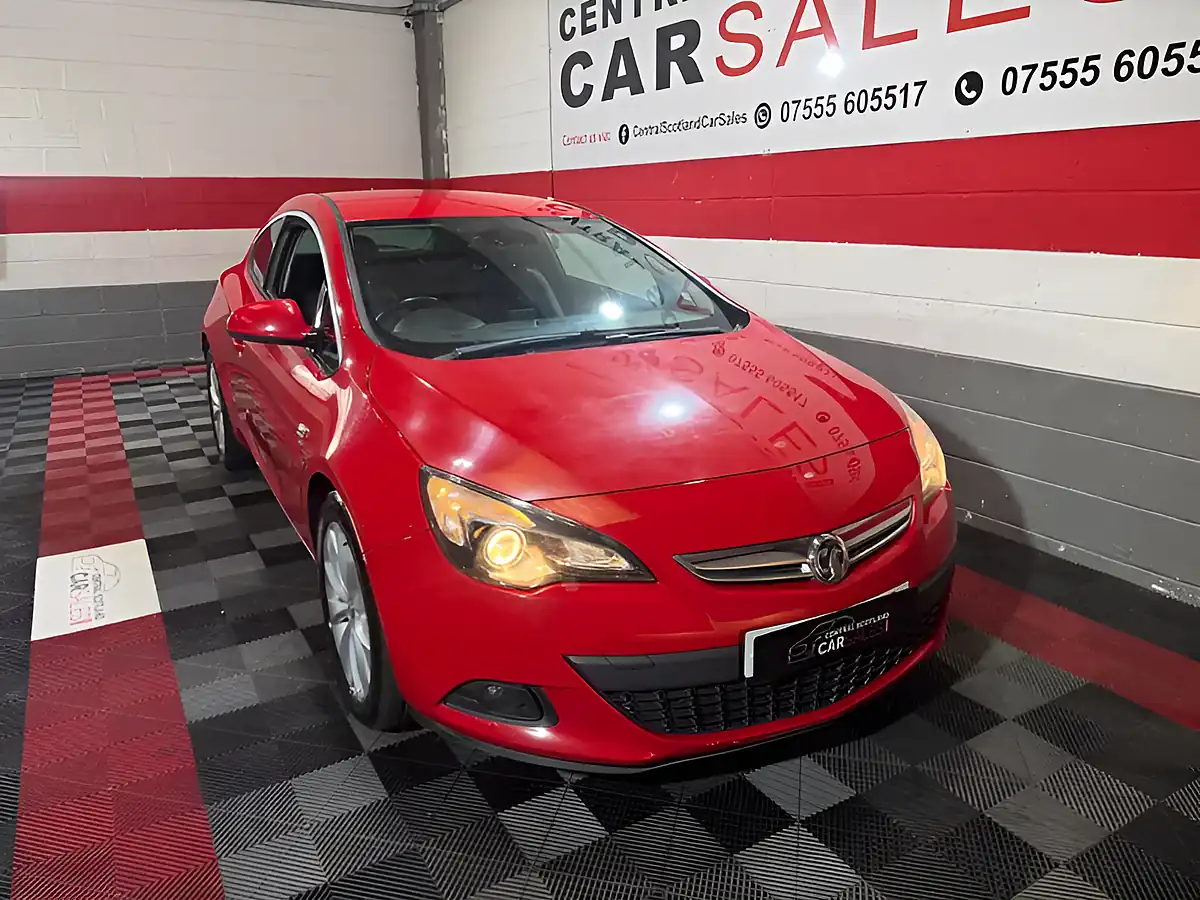 Used 2014 Vauxhall Astra Sri Red - Interior and Exterior details 5