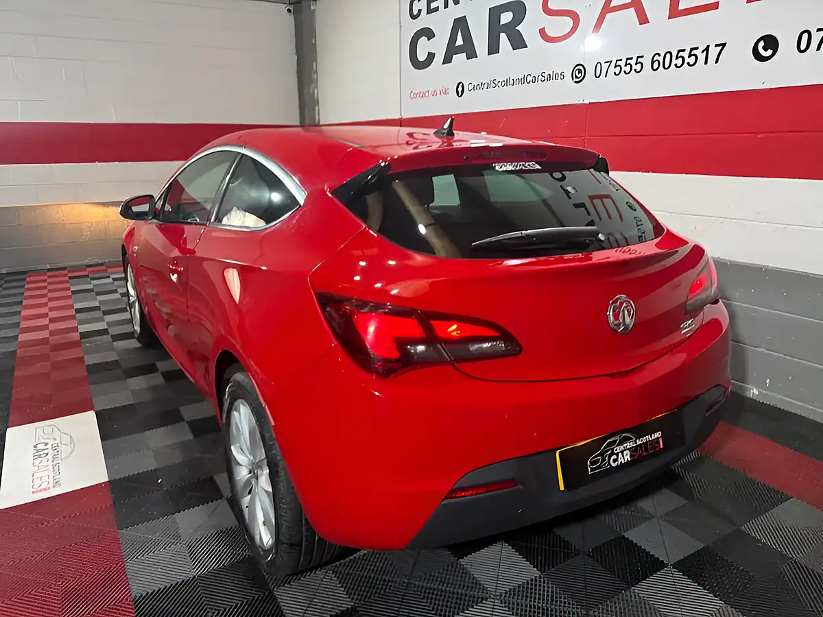 Used 2014 Vauxhall Astra Sri Red - Interior and Exterior details 6