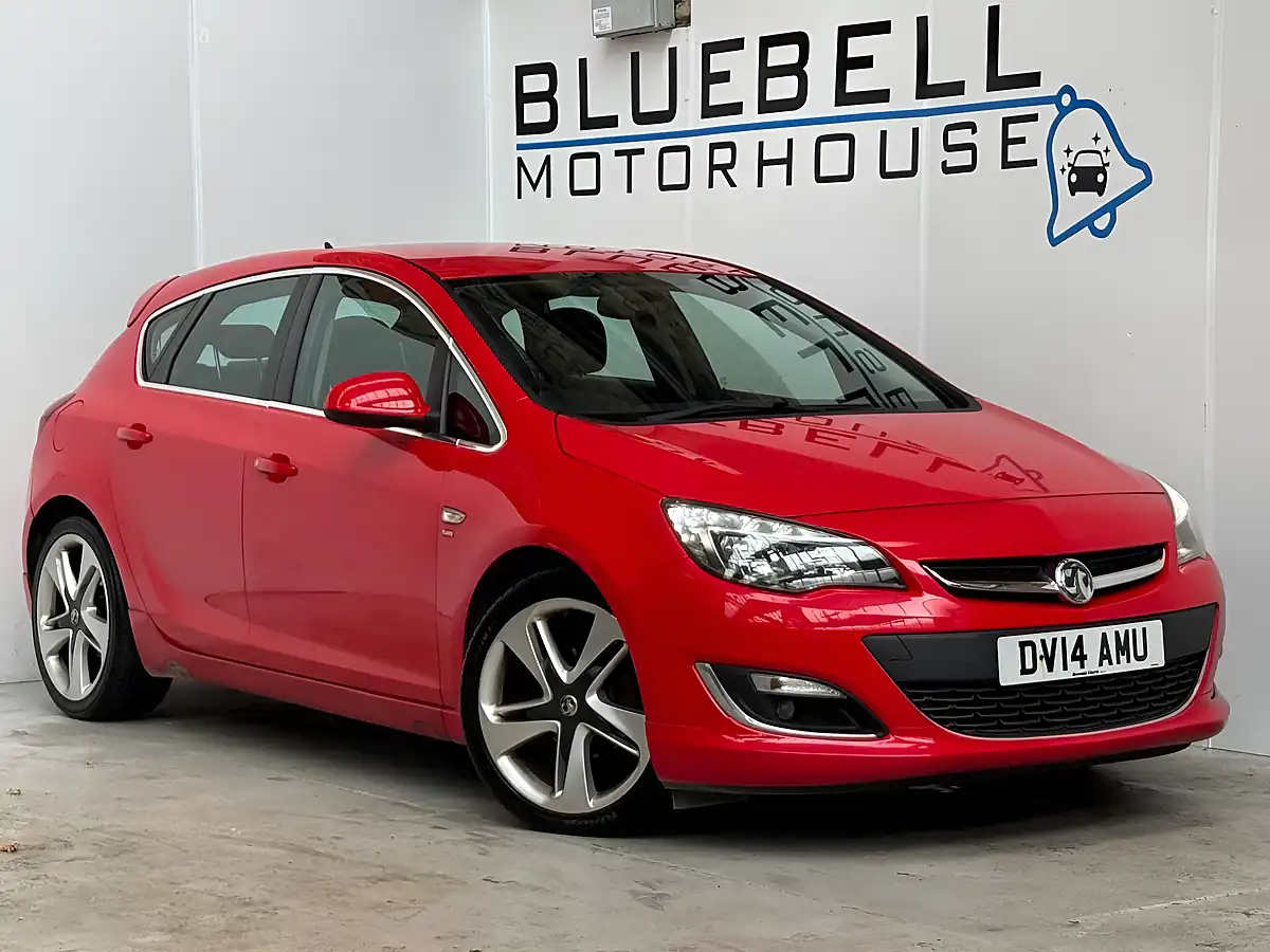 Used 2014 Vauxhall Astra Sri Red - Front View