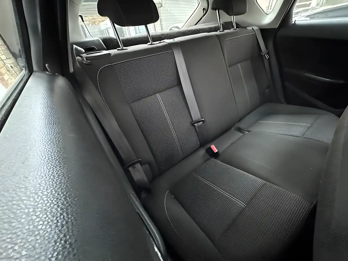 Used 2014 Vauxhall Astra Sri Red - Interior and Exterior details 11
