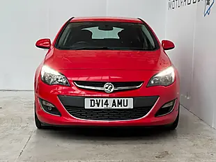 Used 2014 Vauxhall Astra Sri Red - Interior and Exterior details 2