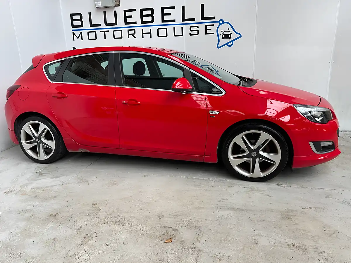 Used 2014 Vauxhall Astra Sri Red - Interior and Exterior details 8