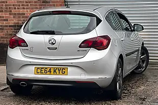 Used 2014 Vauxhall Astra Sri Silver - Interior and Exterior details 11