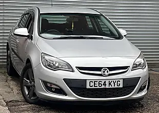 Used 2014 Vauxhall Astra Sri Silver - Interior and Exterior details 15