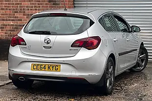Used 2014 Vauxhall Astra Sri Silver - Interior and Exterior details 6