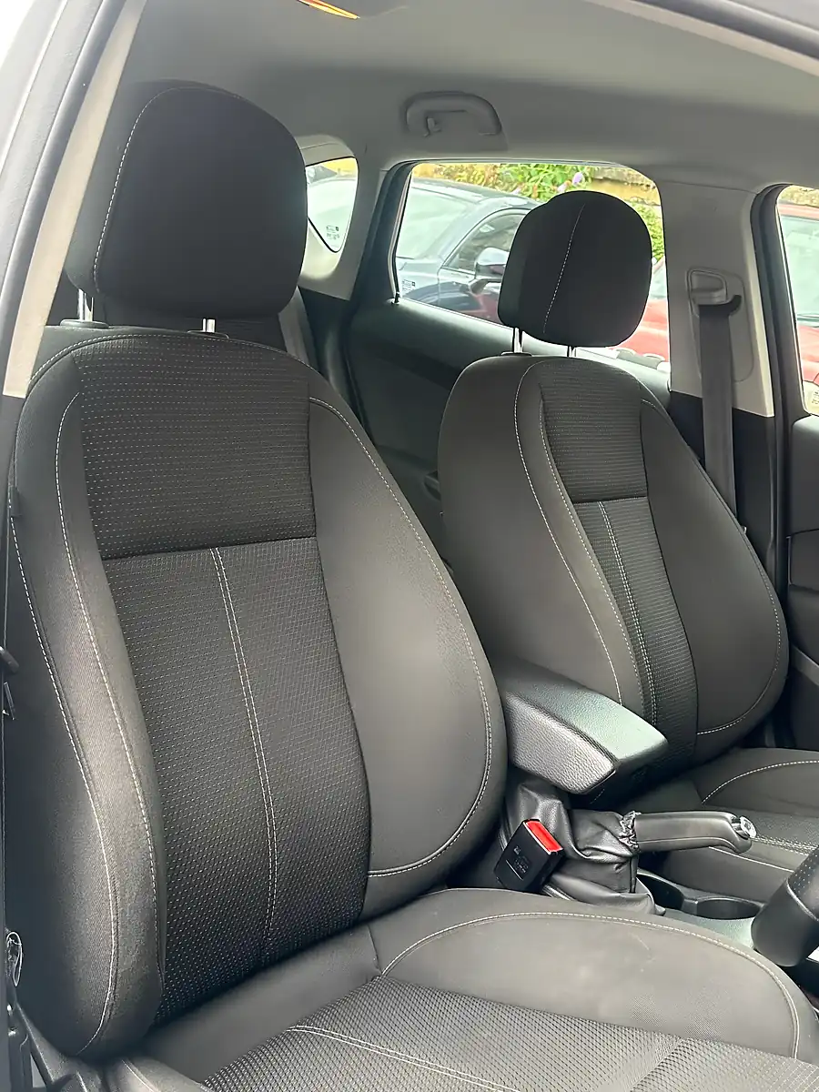 Used 2014 Vauxhall Astra Sri Silver - Interior and Exterior details 8