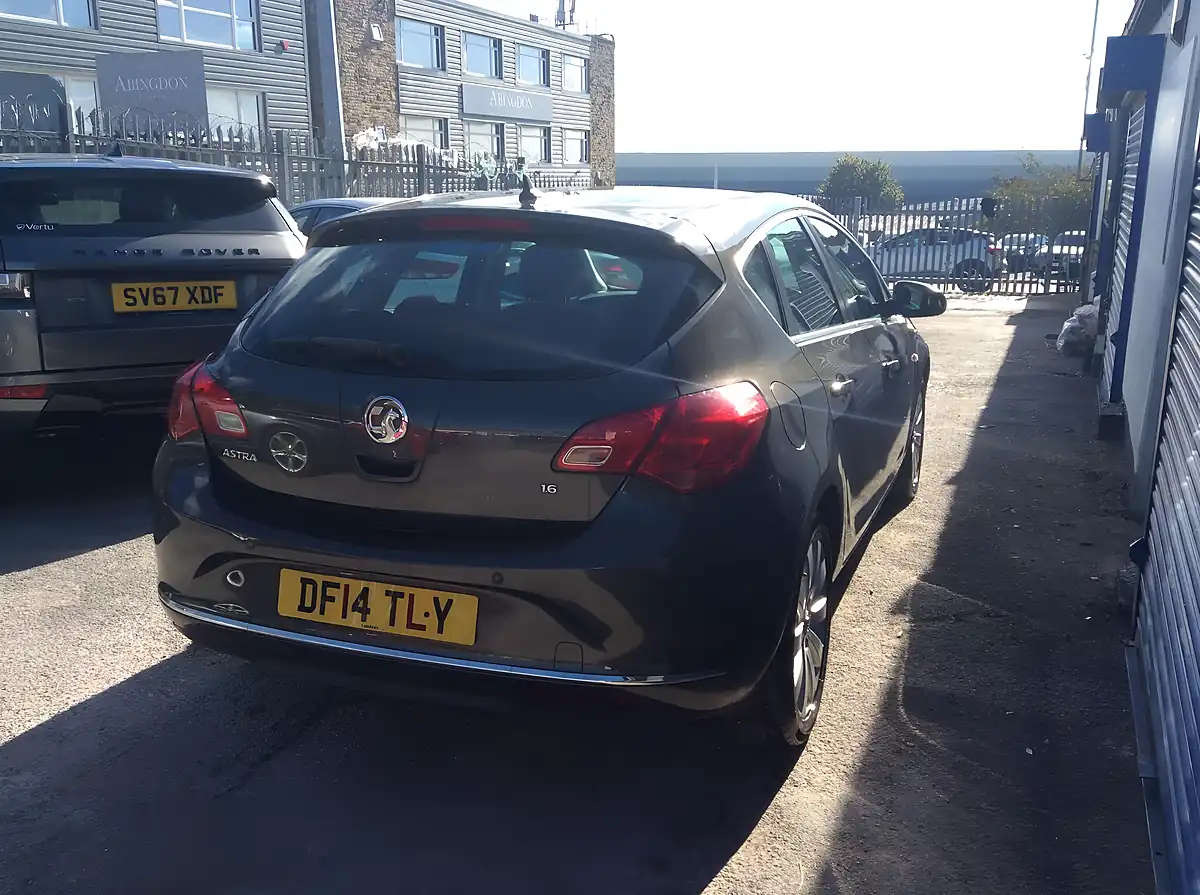 Used 2014 Vauxhall Astra Tech Line Grey - Interior and Exterior details 6