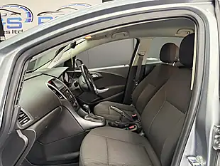 Used 2014 Vauxhall Astra Tech Line Silver - Interior and Exterior details 13