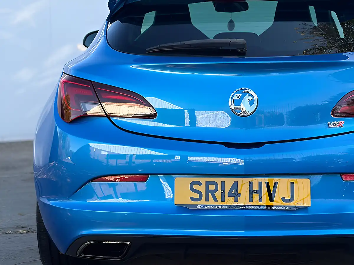 Used 2014 Vauxhall Astra Vxr Blue Buzz - Interior and Exterior details 16