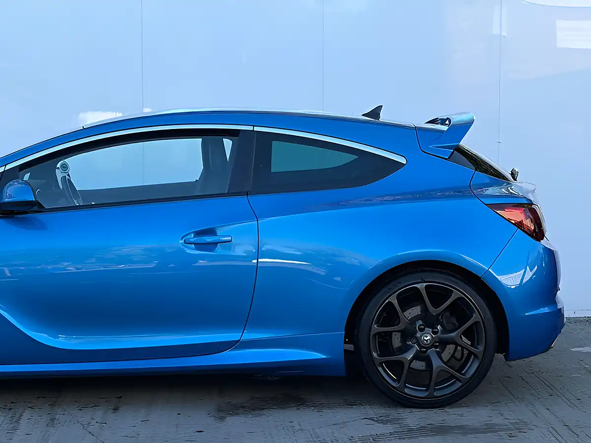 Used 2014 Vauxhall Astra Vxr Blue Buzz - Interior and Exterior details 18