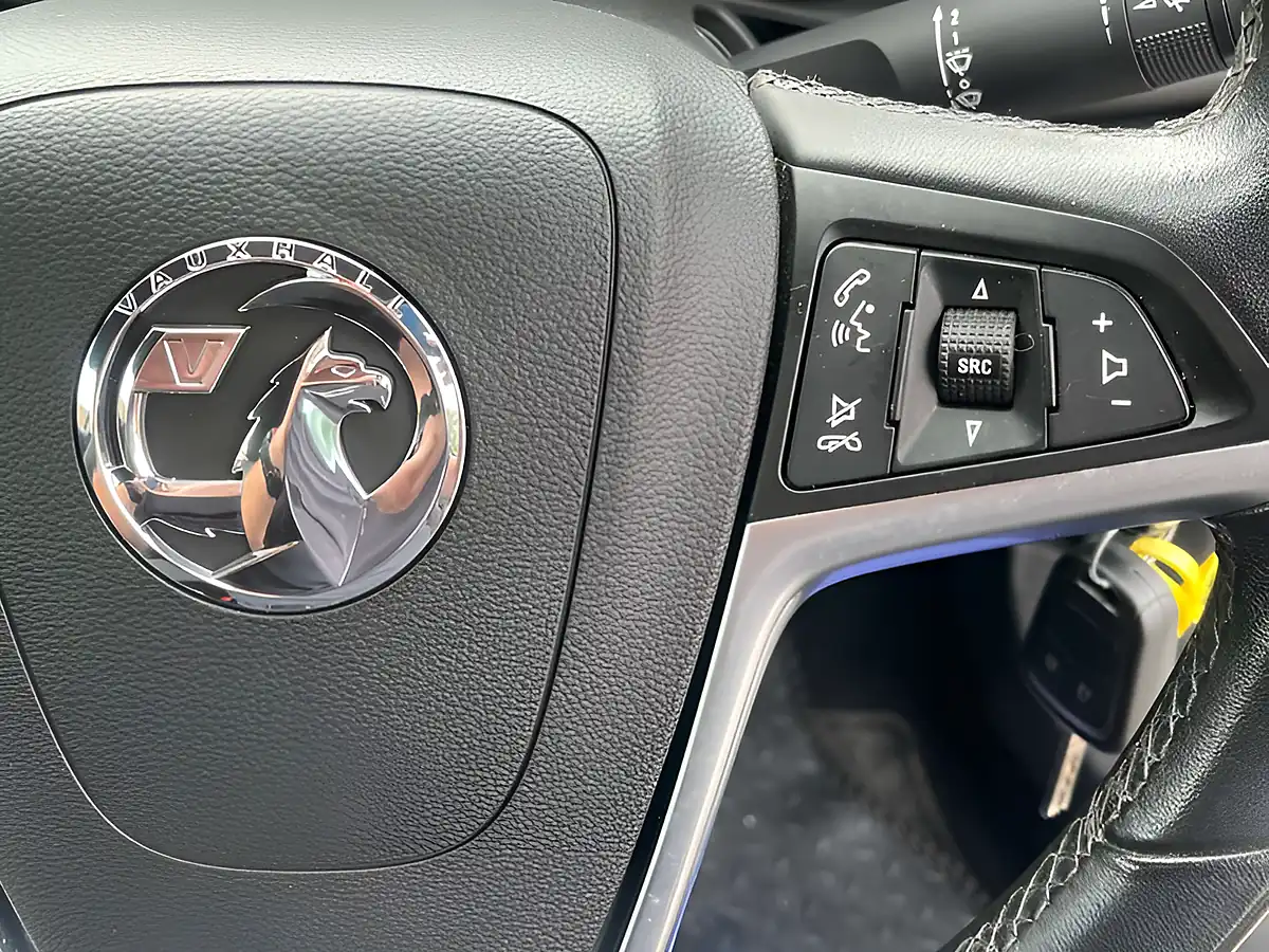 Used 2014 Vauxhall Cascada Se Black - Interior and Exterior details 11