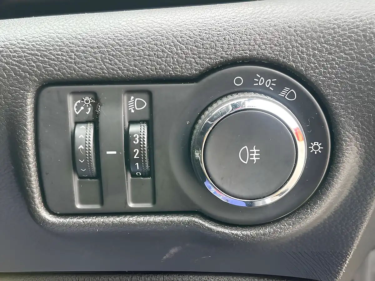 Used 2014 Vauxhall Cascada Se Black - Interior and Exterior details 13