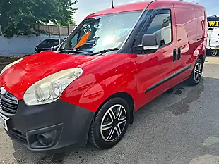 Used 2014 Vauxhall Combo 2300 Bright Red - Interior and Exterior details 10