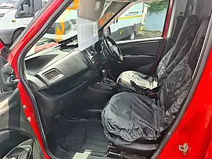 Used 2014 Vauxhall Combo 2300 Bright Red - Interior and Exterior details 12