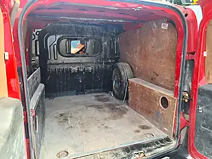Used 2014 Vauxhall Combo 2300 Bright Red - Interior and Exterior details 14