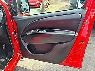 Used 2014 Vauxhall Combo 2300 Bright Red - Interior and Exterior details 19