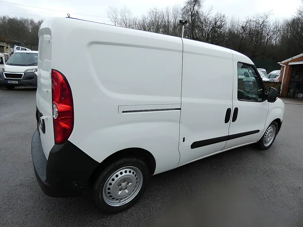 Used 2014 Vauxhall Combo Lwb One Person Conversion White - Interior and Exterior details 12